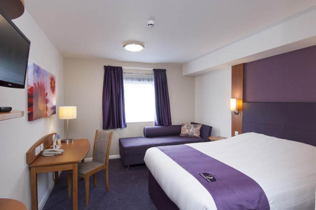 Premier Inn Birmingham South - Hall Green Exterior foto