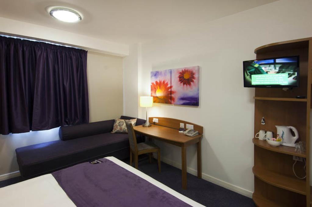 Premier Inn Birmingham South - Hall Green Exterior foto
