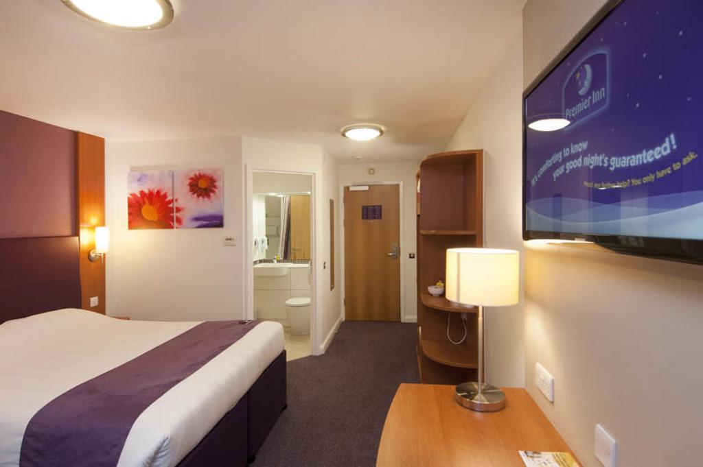 Premier Inn Birmingham South - Hall Green Exterior foto